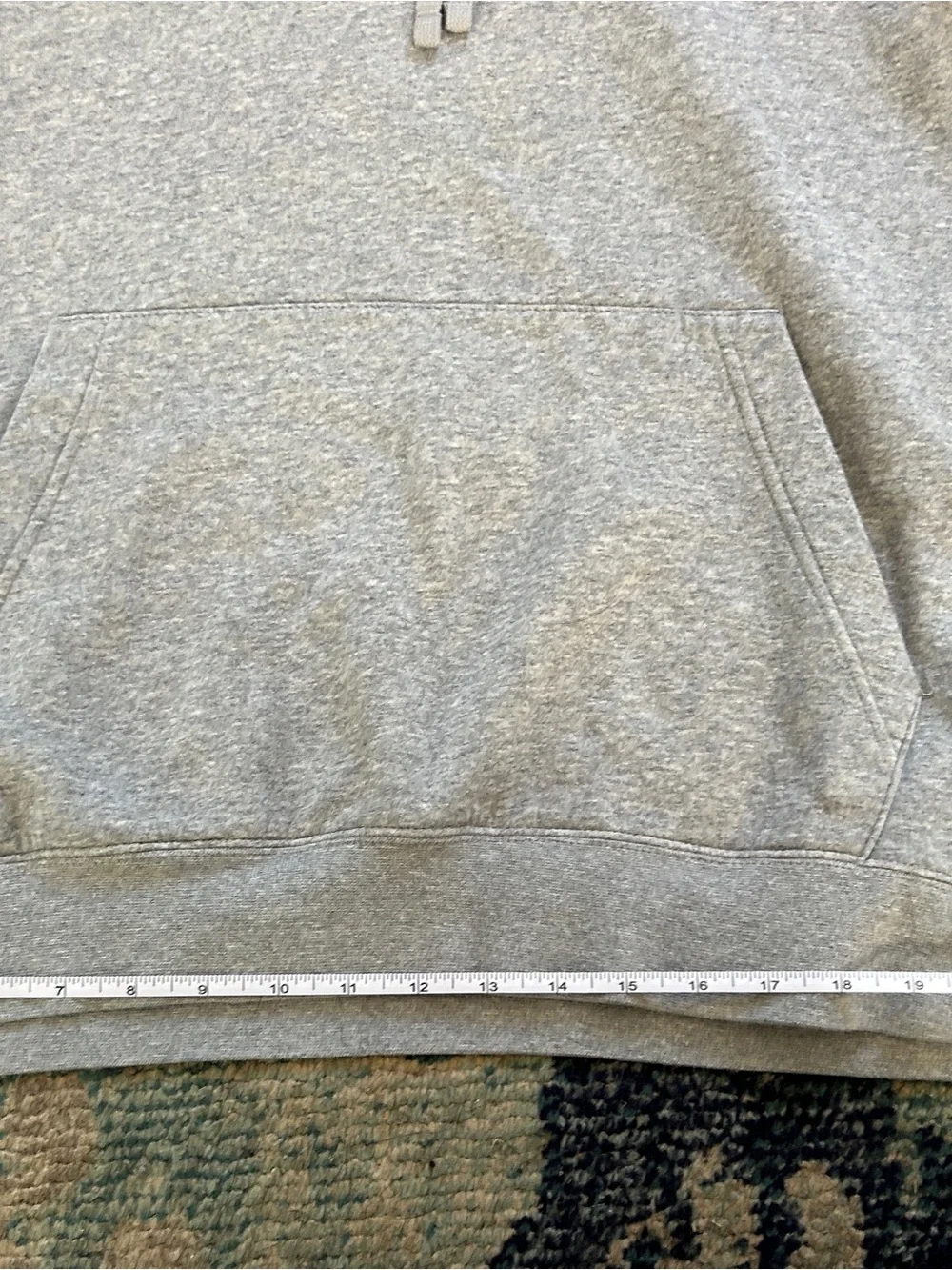 Nike Men’s Sportswear Hoodie XL Gray Embroidered Logo Pullover Sweatshirt